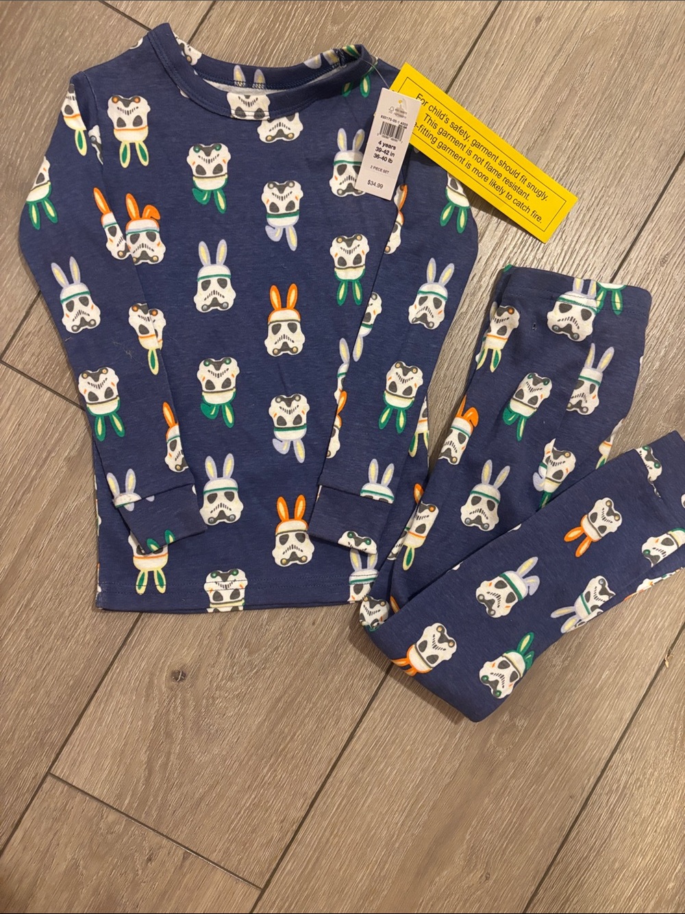 GAP Navy Blue Star Wars Kids Pajama Set size 4. New